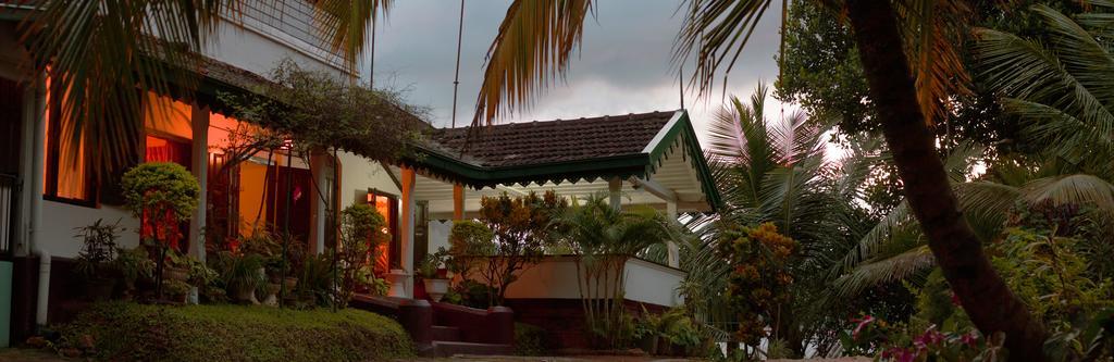 Wattarantanne Homestay Kandy Buitenkant foto