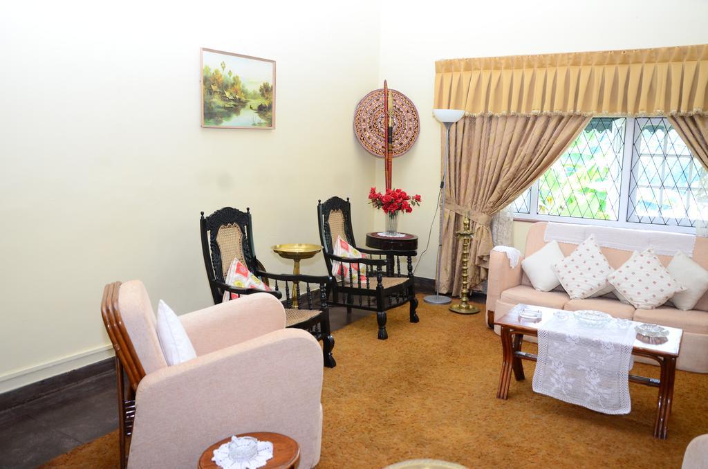 Wattarantanne Homestay Kandy Buitenkant foto