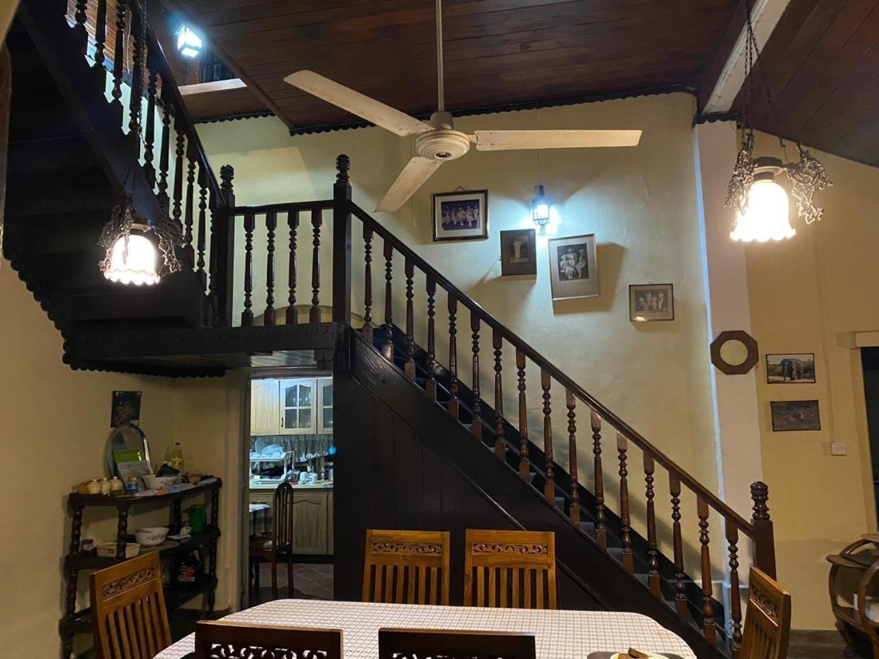 Wattarantanne Homestay Kandy Buitenkant foto