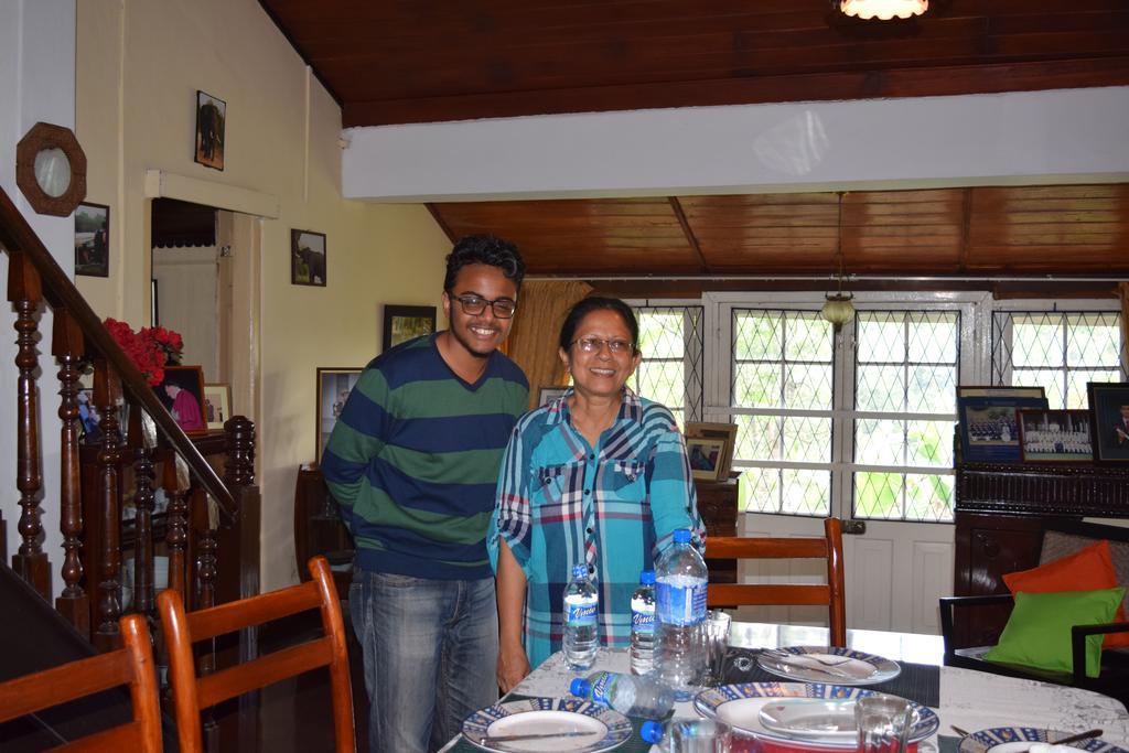 Wattarantanne Homestay Kandy Buitenkant foto