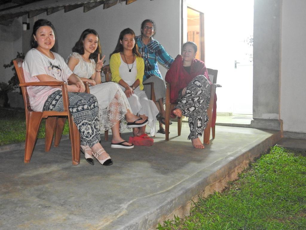 Wattarantanne Homestay Kandy Buitenkant foto